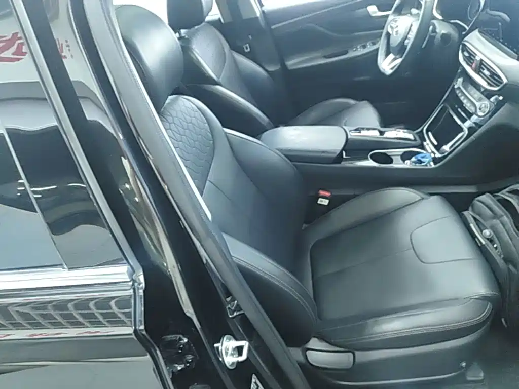 Hyundai Santa Fe — миниатюра 25