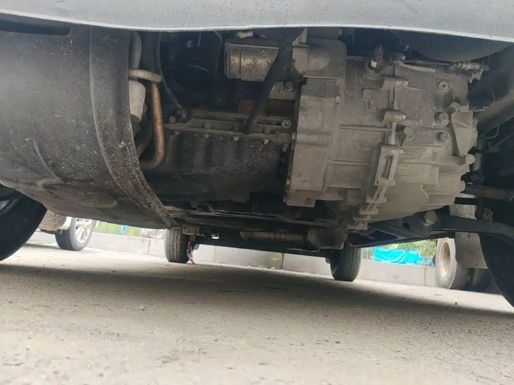MAXUS V80 — миниатюра 23