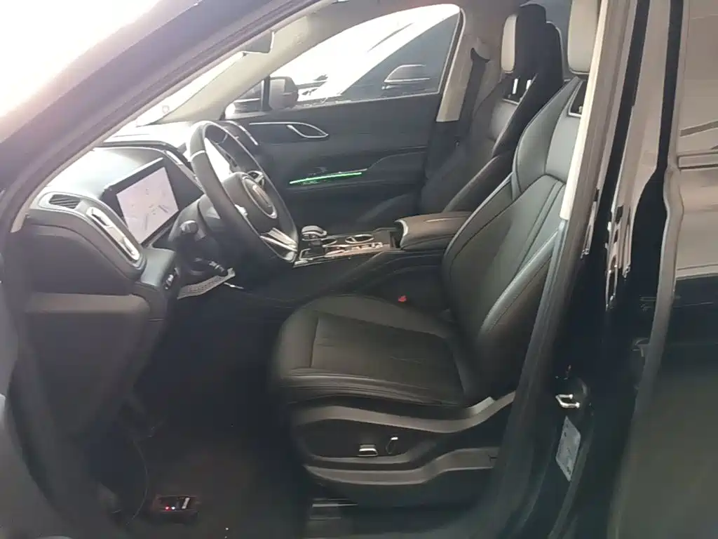 Hongqi Hongqi HS3 PHEV — миниатюра 15