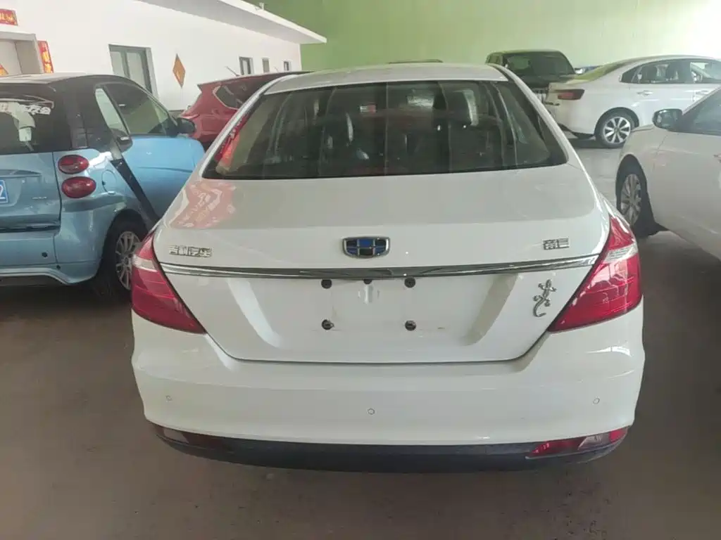 Geely Emgrand — миниатюра 6