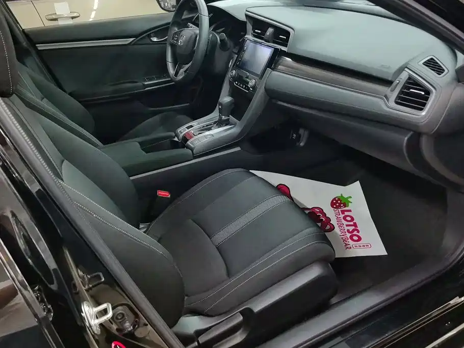 Honda Civic — миниатюра 8
