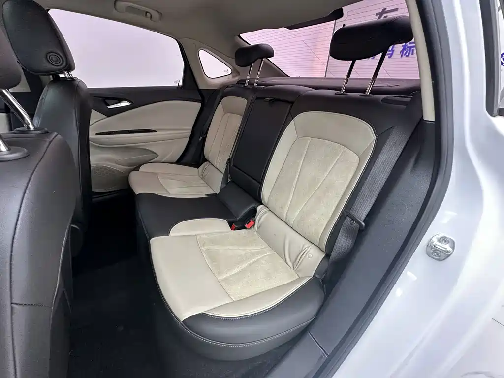 Buick Verano — миниатюра 4
