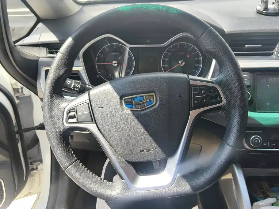 Geely Vision X3 — миниатюра 14