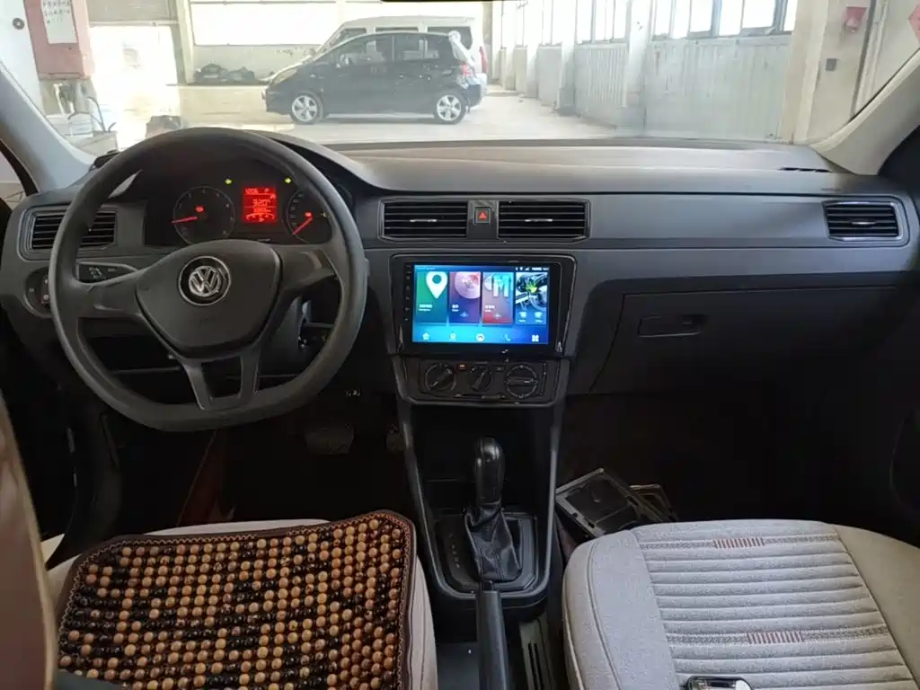 Volkswagen Santana — миниатюра 10