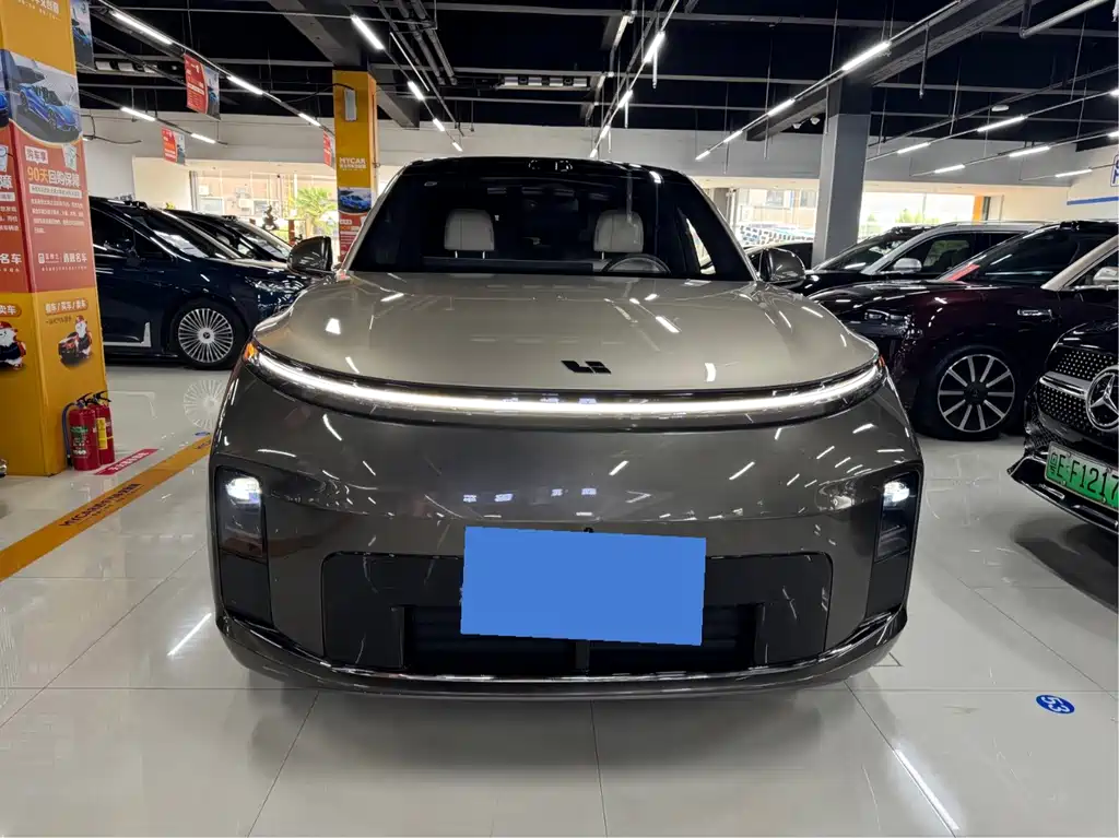 Li Auto Li L9 — миниатюра 2
