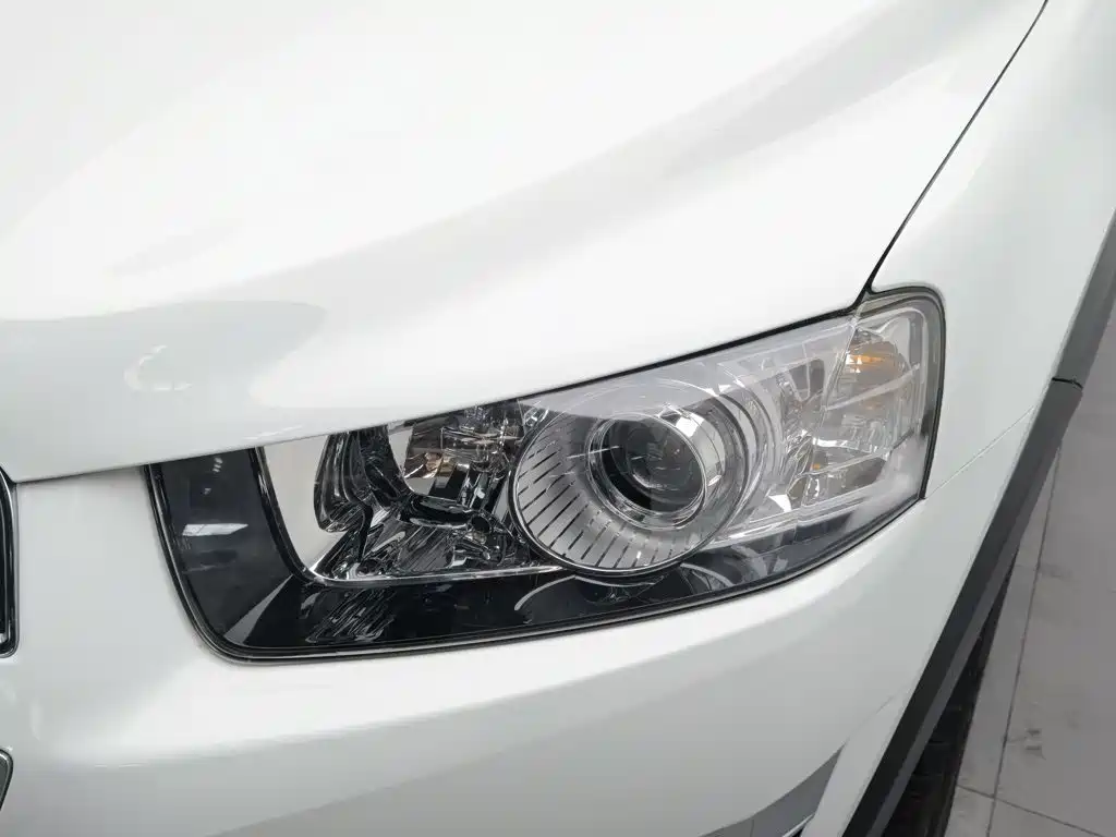 Chevrolet Captiva — миниатюра 7