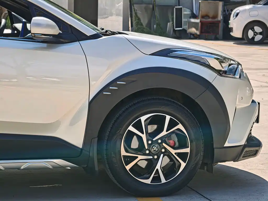 Toyota C-HR — миниатюра 5