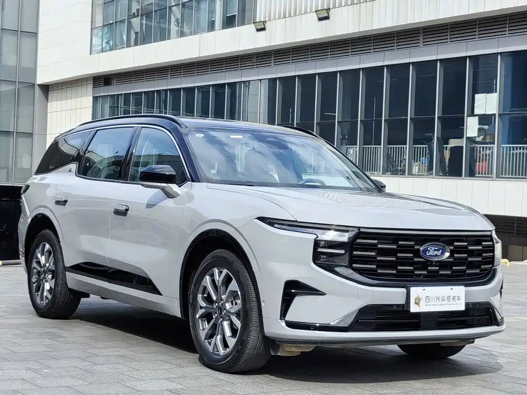 Ford Edge 2023 L 2.0T EcoBoost мест