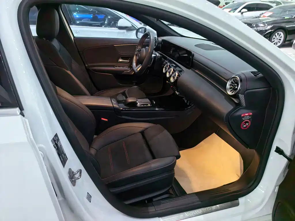 Mercedes-Benz A-Class — миниатюра 9