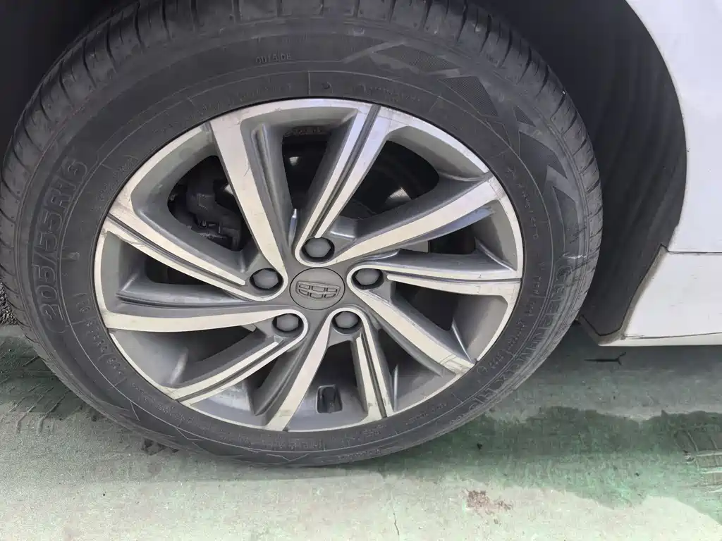Geely Binrui — миниатюра 15