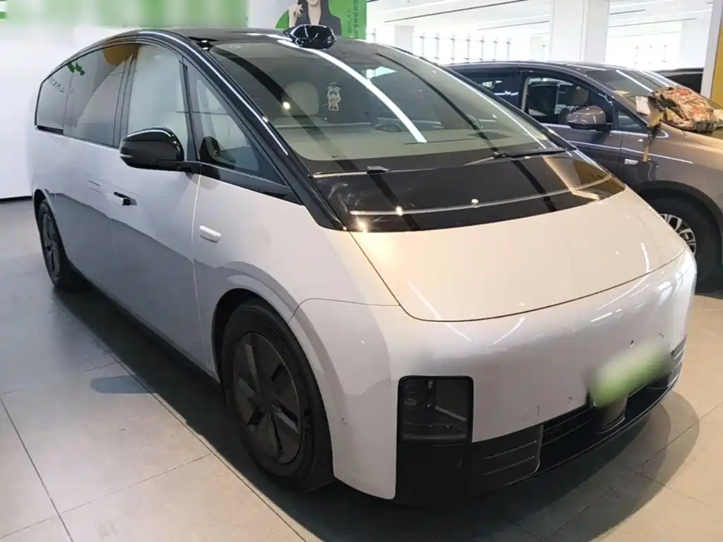 Li Auto Li MEGA — миниатюра 4