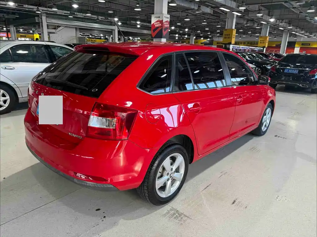 Skoda Rapid Spaceback — миниатюра 18