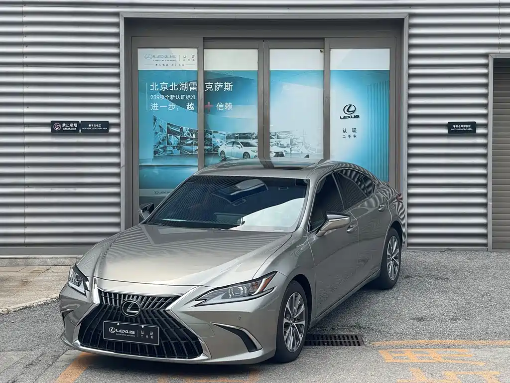 Lexus ES — миниатюра 13