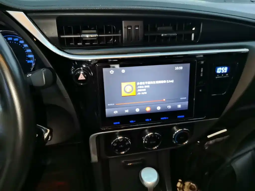 Toyota Corolla — миниатюра 13