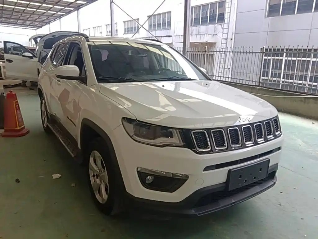 Jeep Compass — миниатюра 4
