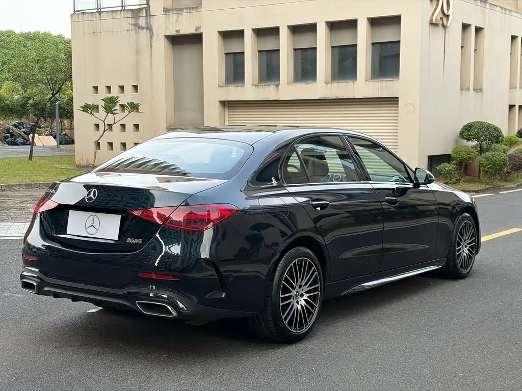 Mercedes-Benz C-Class — миниатюра 4