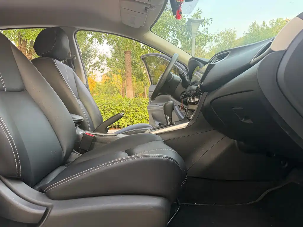 Nissan Sylphy — миниатюра 9