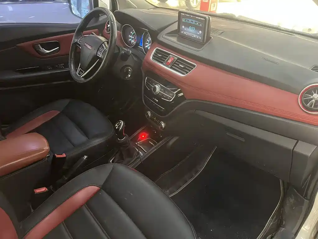 Haval H1 2015 1.5L MT Luxury