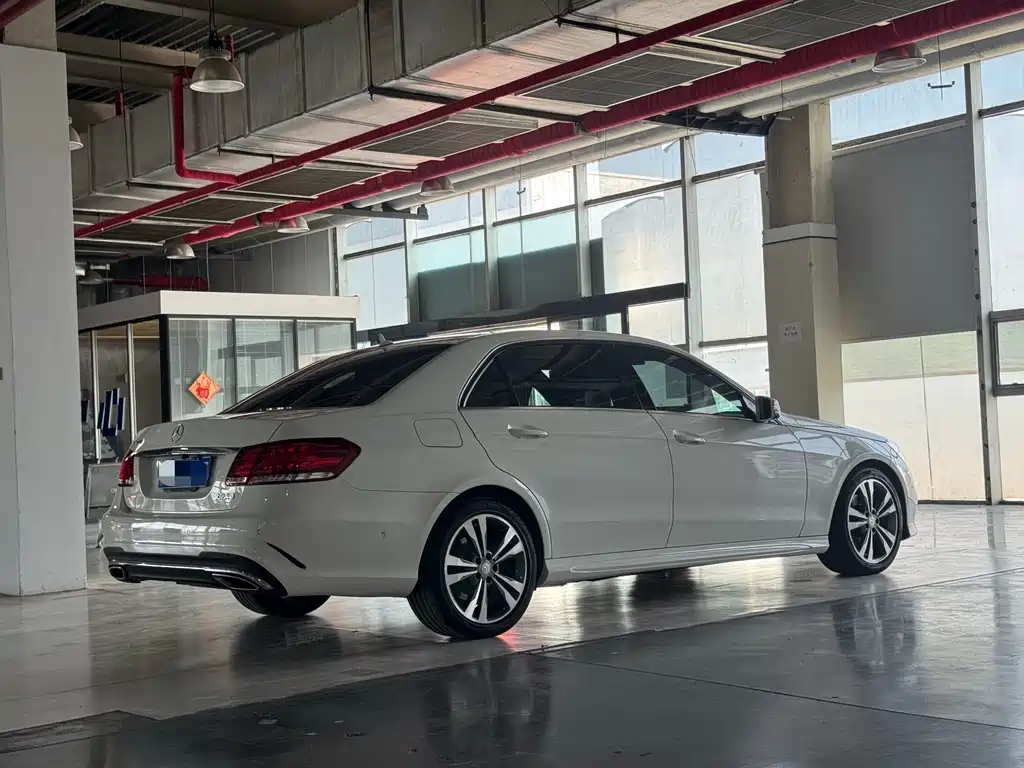 Mercedes-Benz E-Class — миниатюра 4
