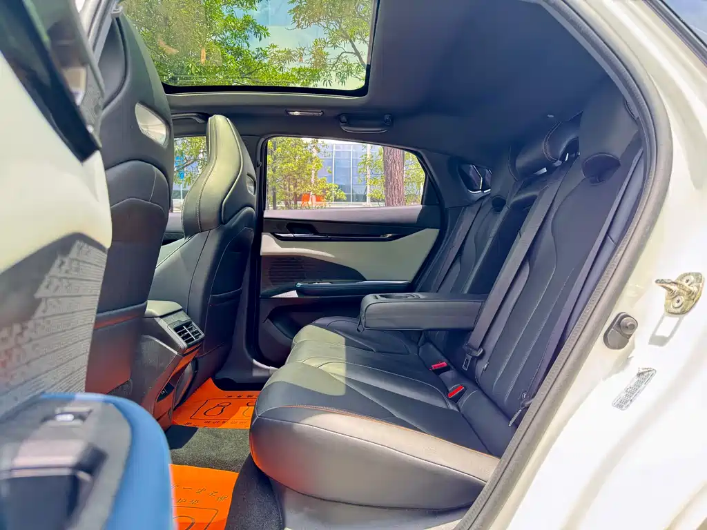 Changan UNI-V 2022 1.5T Luxury