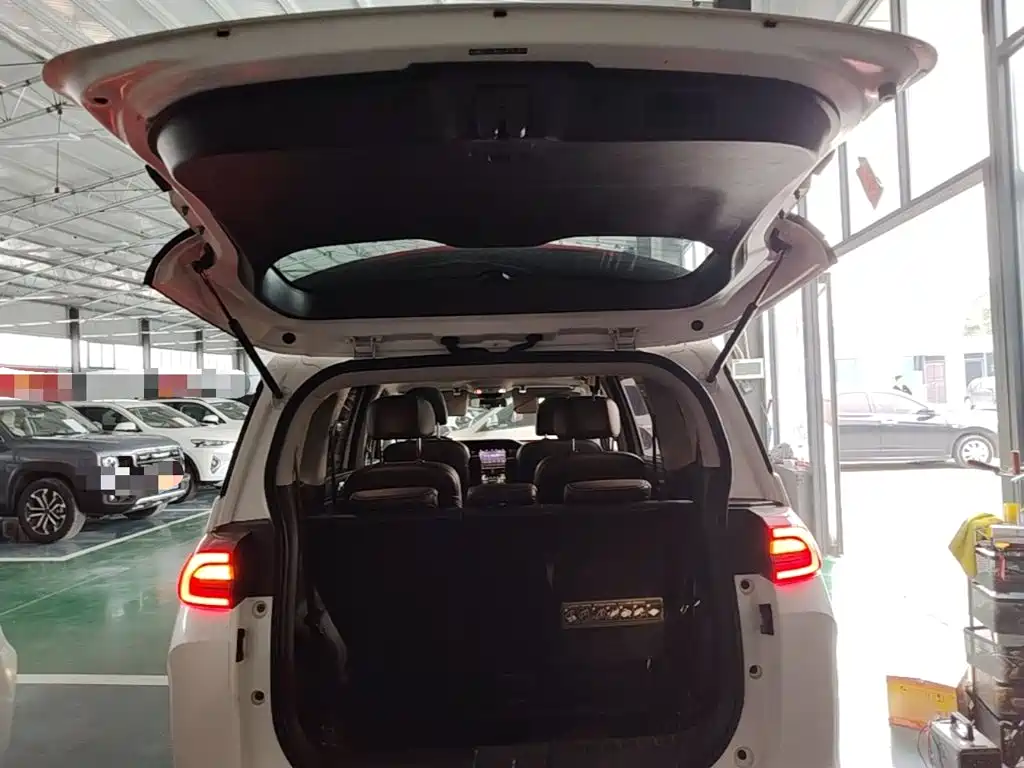 GAC Motor Trumpchi M6 — миниатюра 19