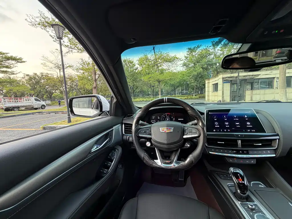 Cadillac CT5 — миниатюра 17