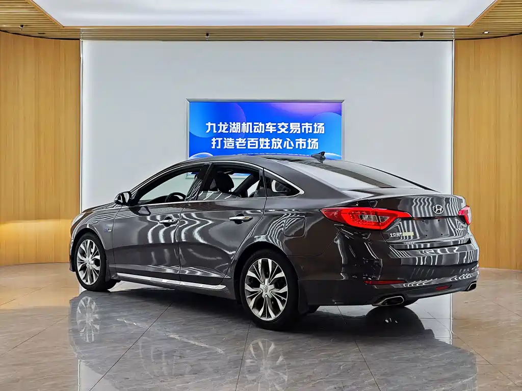 Hyundai Sonata — миниатюра 6