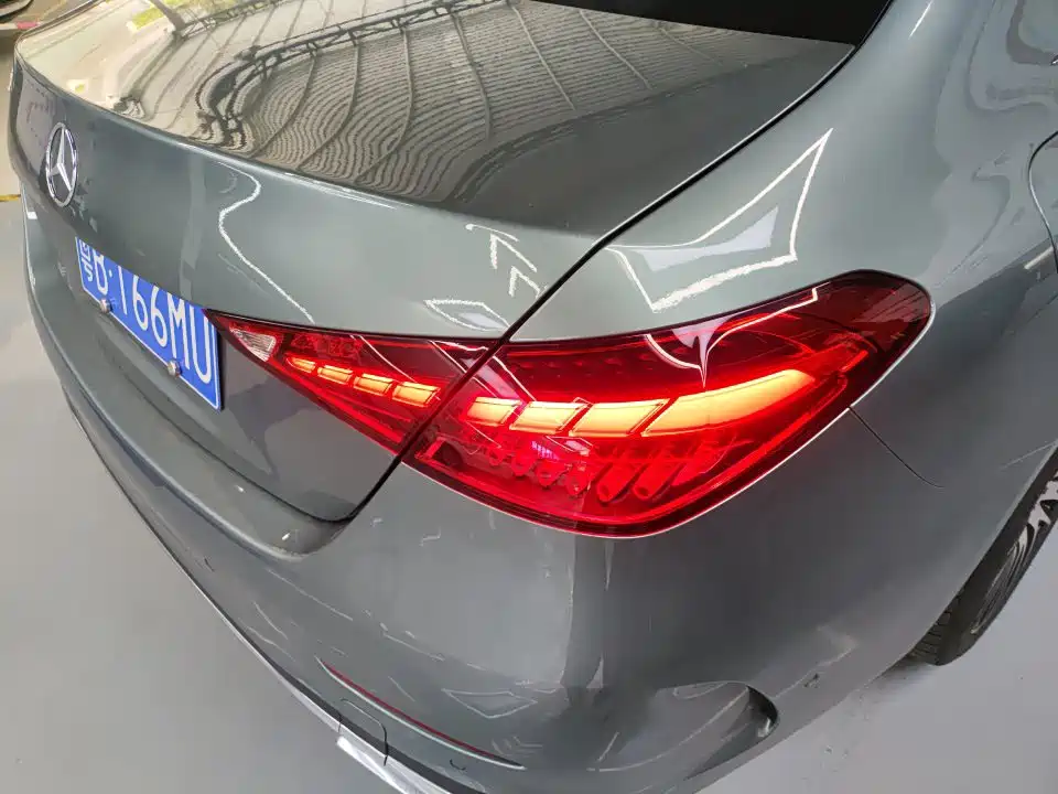 Mercedes-Benz C-Class — миниатюра 11