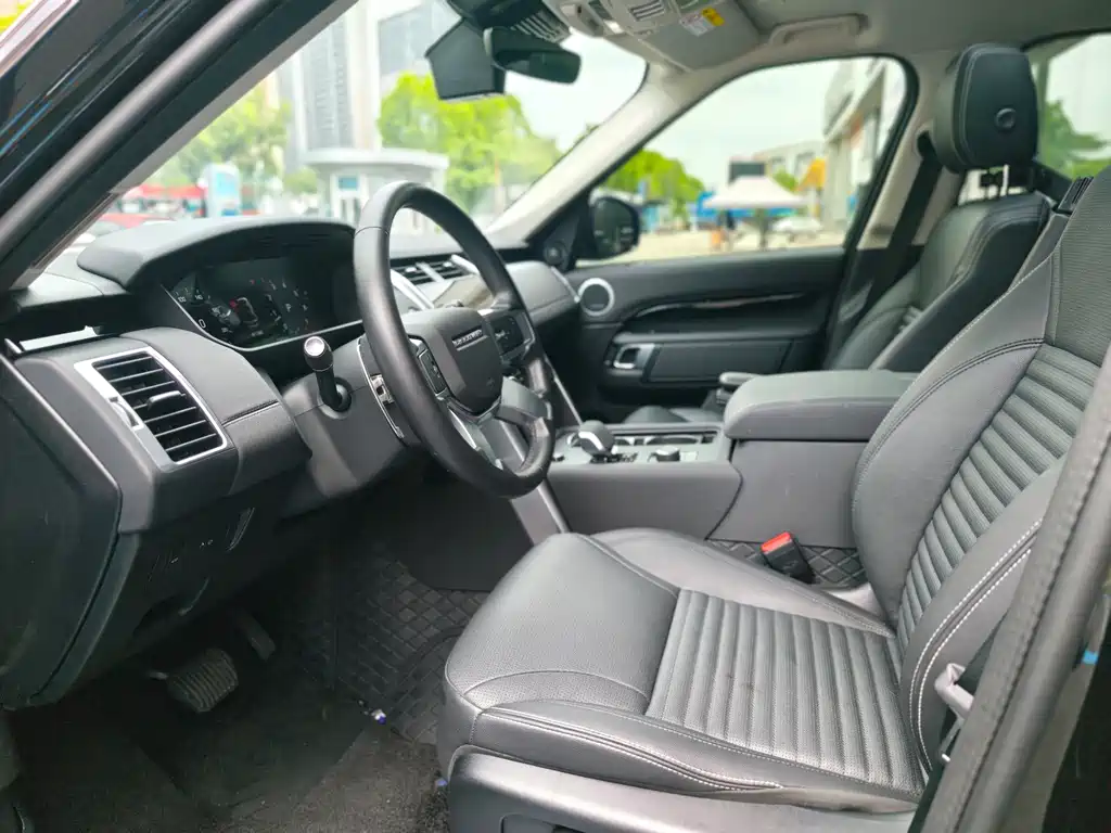 Land Rover Discovery 2024 360PS S