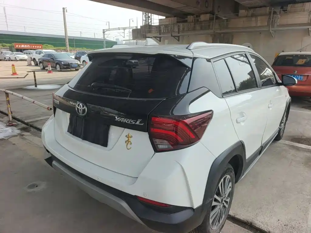 Toyota Yaris L — миниатюра 7