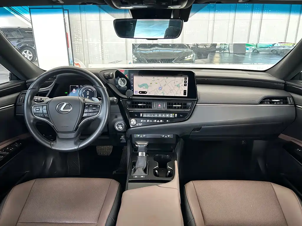 Lexus ES — миниатюра 9