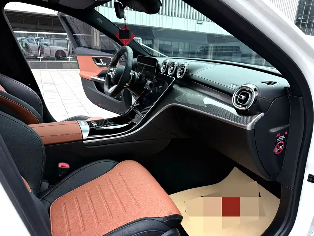 Mercedes-Benz C-Class — миниатюра 5