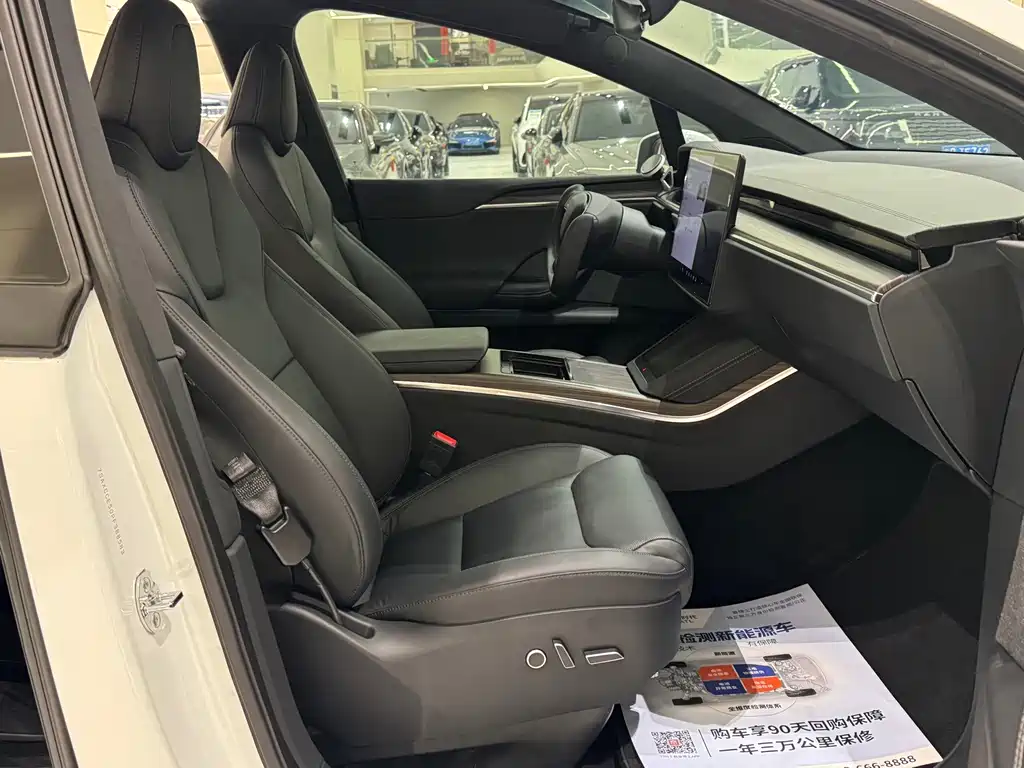 Tesla Model X — миниатюра 13