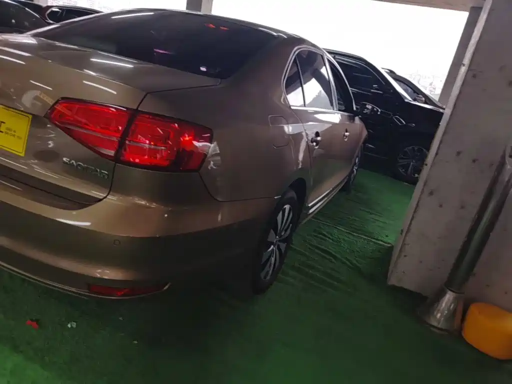 Volkswagen Sagitar — миниатюра 8