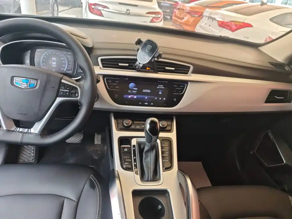 Geely Boyue — миниатюра 14