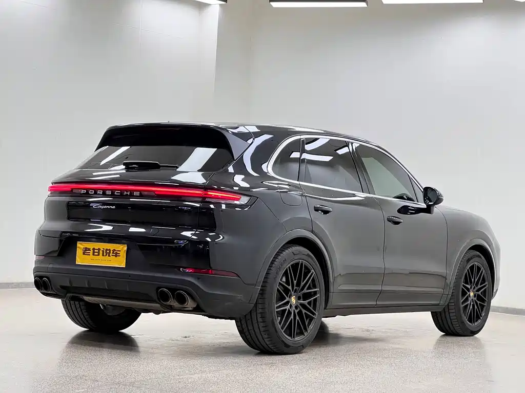 Porsche Cayenne — миниатюра 9