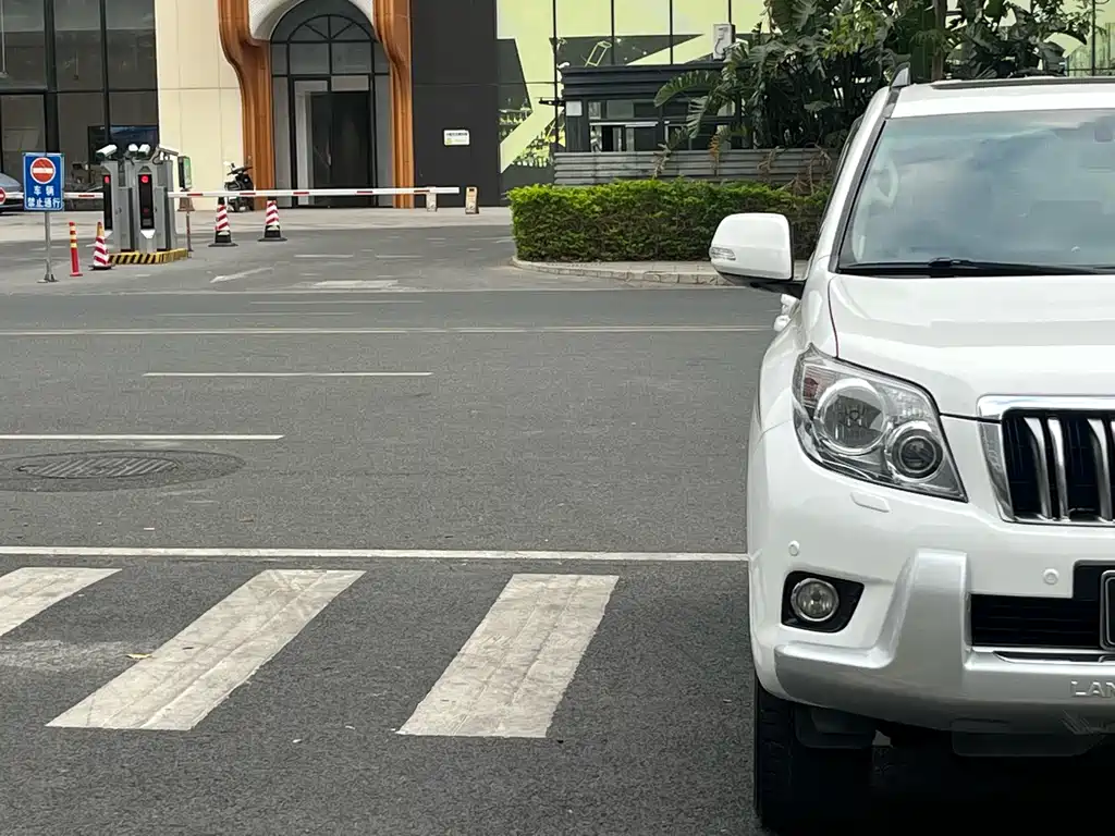 Toyota Land Cruiser Prado 2010 4.0L AT VX NAVI