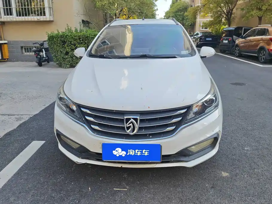 Baojun 310W — миниатюра 2