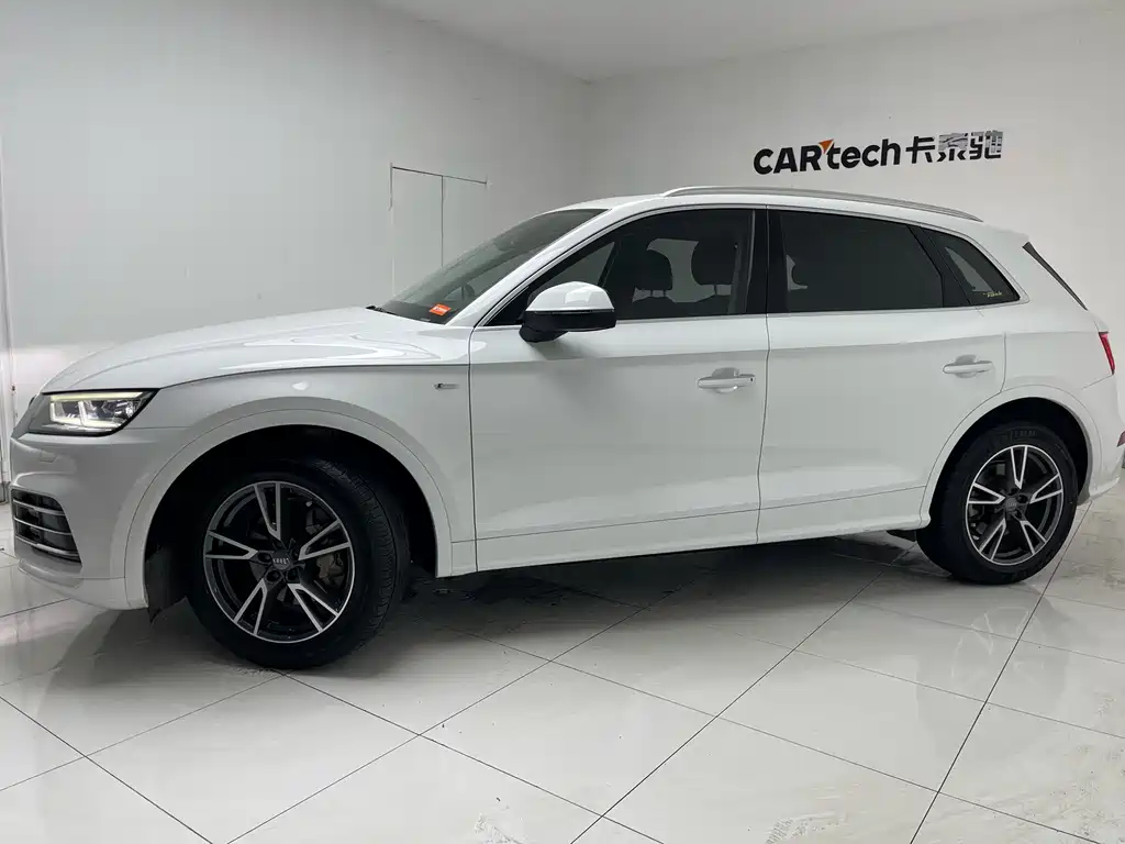 AUDI  Q5L