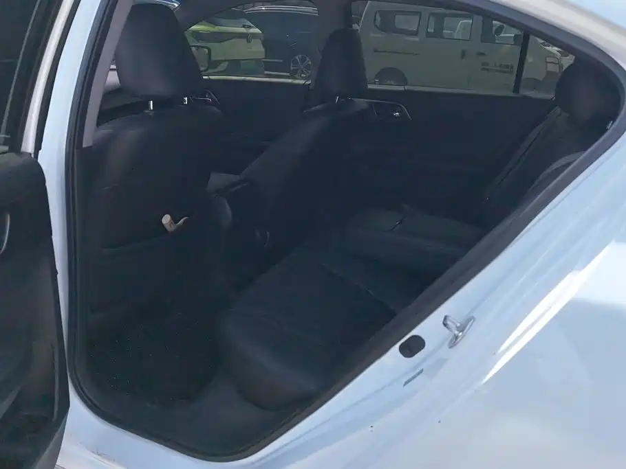 Honda Accord — миниатюра 11