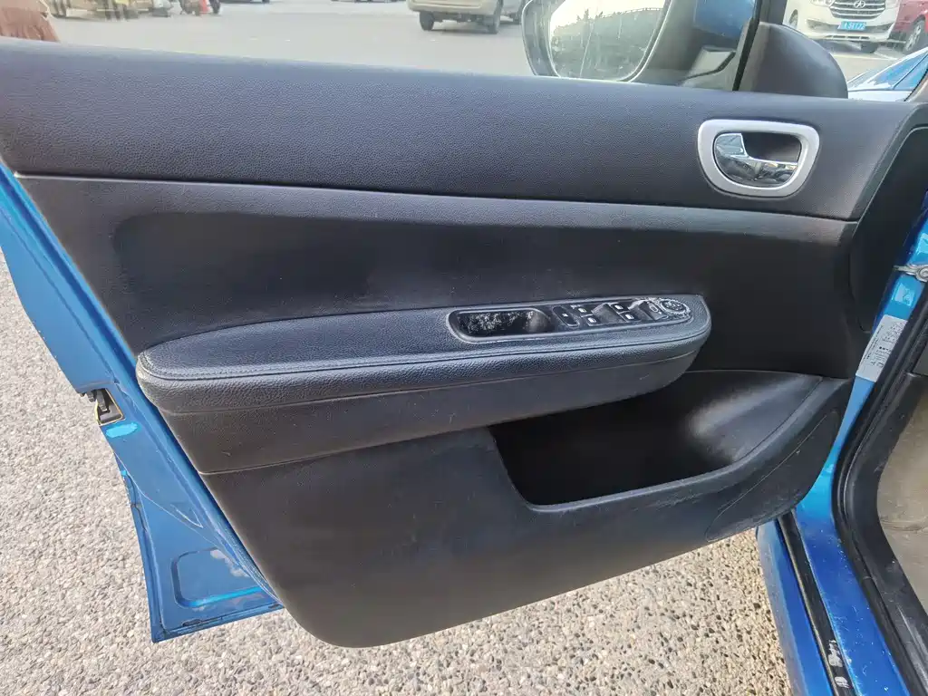 Peugeot 307 — миниатюра 19