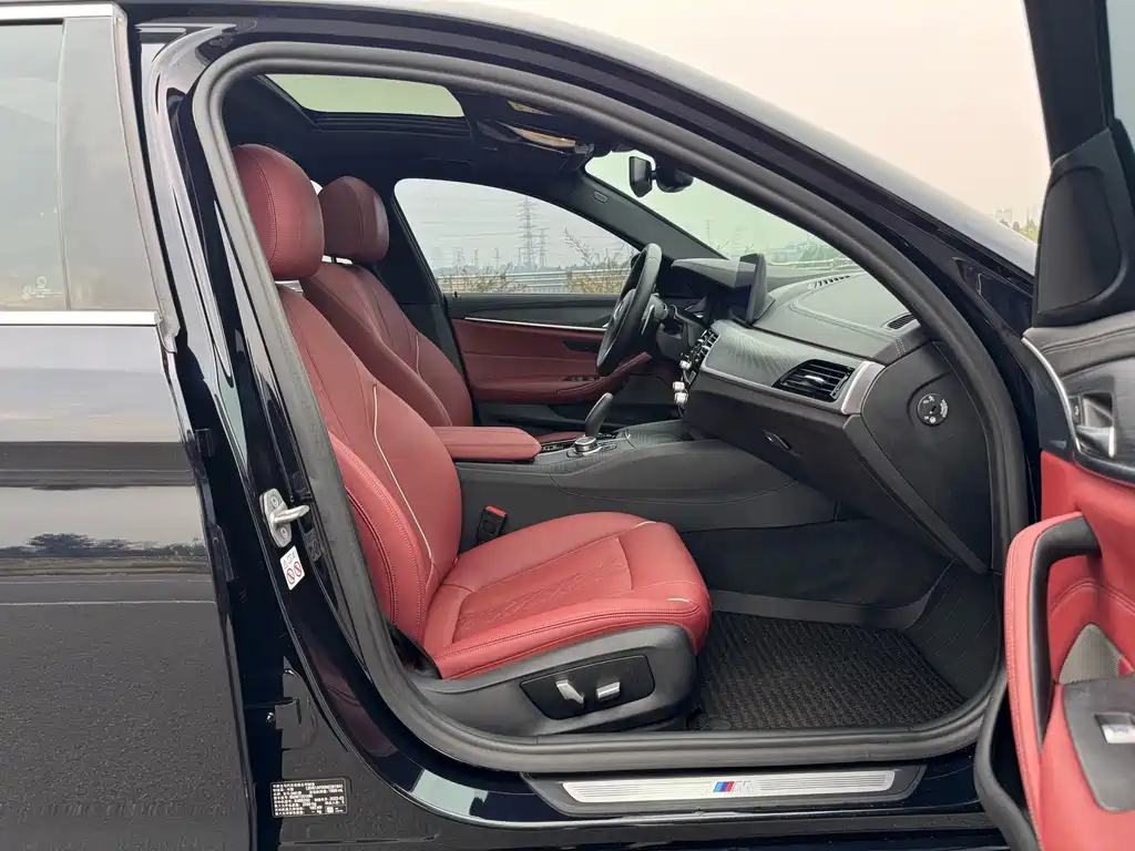 BMW 5 Series — миниатюра 21