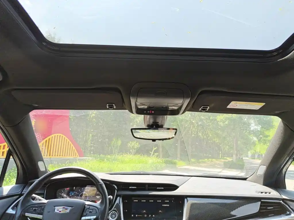 Cadillac XT6 — миниатюра 18