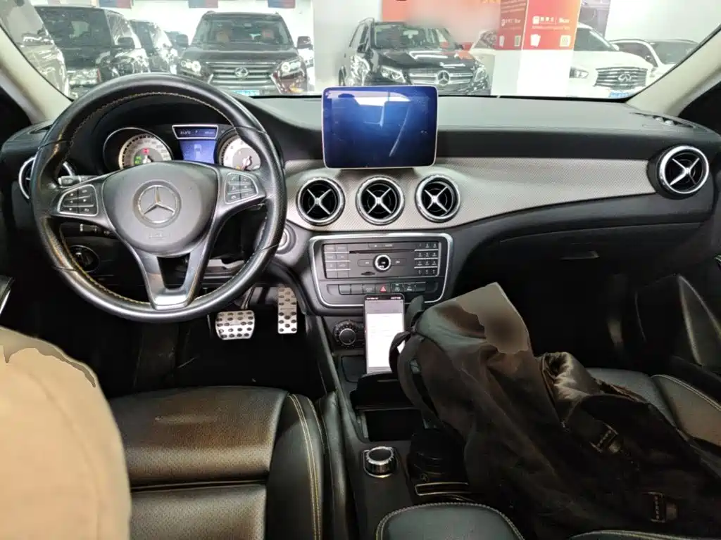 Mercedes-Benz GLA 2016 GLA 200 Fashion