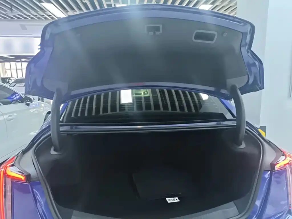 Cadillac CT5 — миниатюра 19