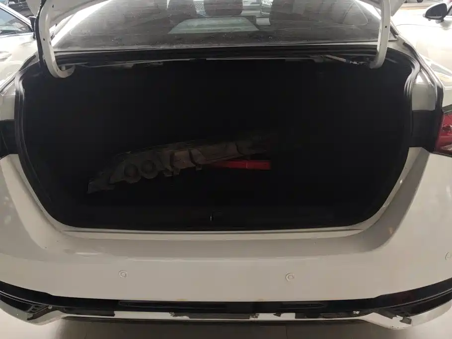 Nissan Sylphy — миниатюра 4