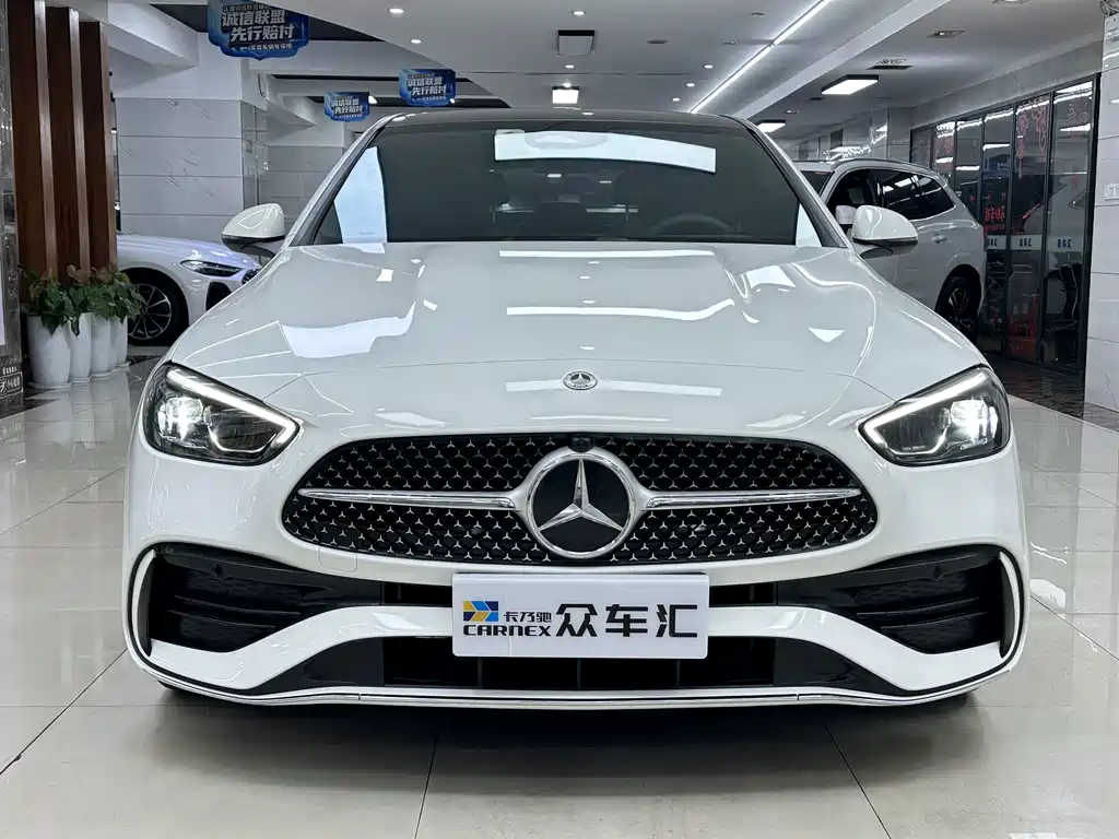 Mercedes-Benz C-Class — миниатюра 2