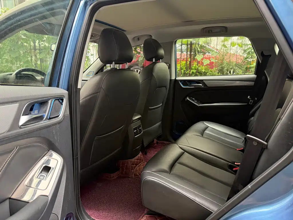 Roewe RX5 — миниатюра 4