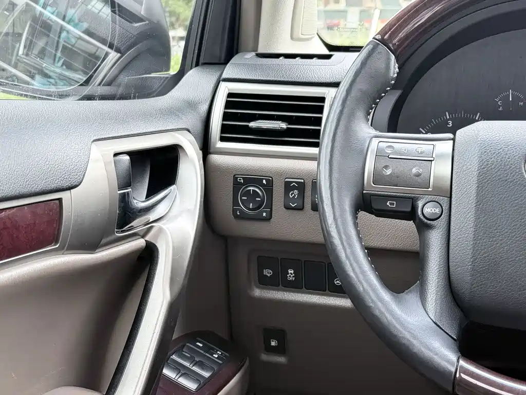 Lexus GX — миниатюра 15
