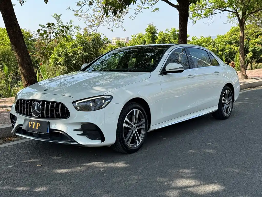 Mercedes-Benz E-Class 2022